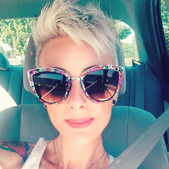 Profile Picture of Shawna Huffine (@shawna515) on Poshmark