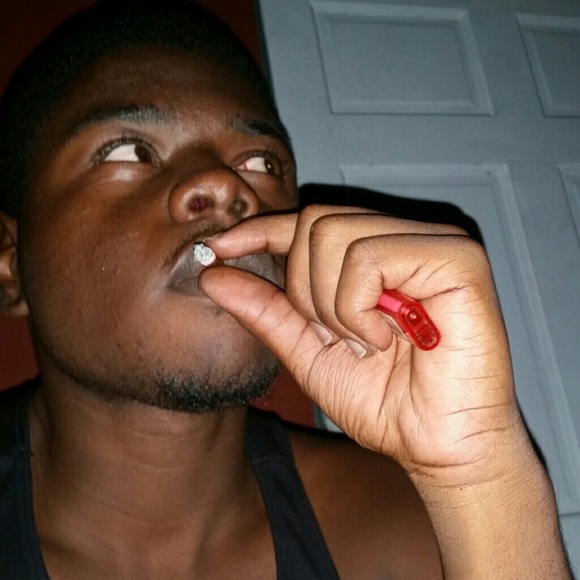Profile Picture of Steve Henry (@stonerkidd20) on Poshmark