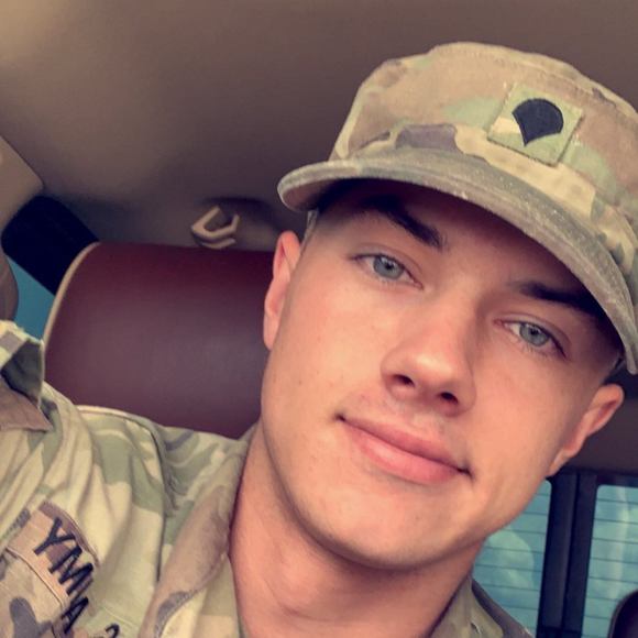 Profile Picture of Steven Rivas (@classyredneck98) on Poshmark