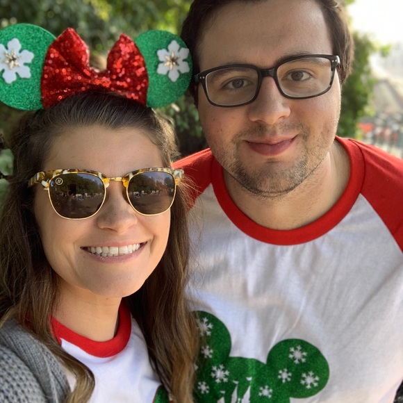 Profile Picture of Amanda Llanusa (@amandallanusa) on Poshmark