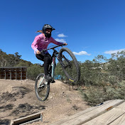 Profile Picture of Molly Dean (@mollydean_mtb) on Youtube