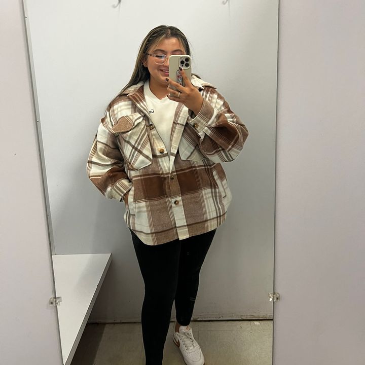 Profile Picture of Dani ♡ (@daniella._.isidro) on Tiktok