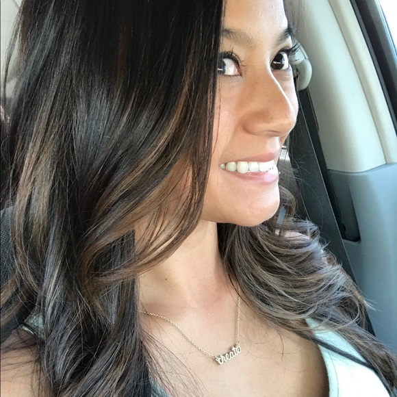 Profile Picture of Niki Vanpool (@lbellarose) on Poshmark