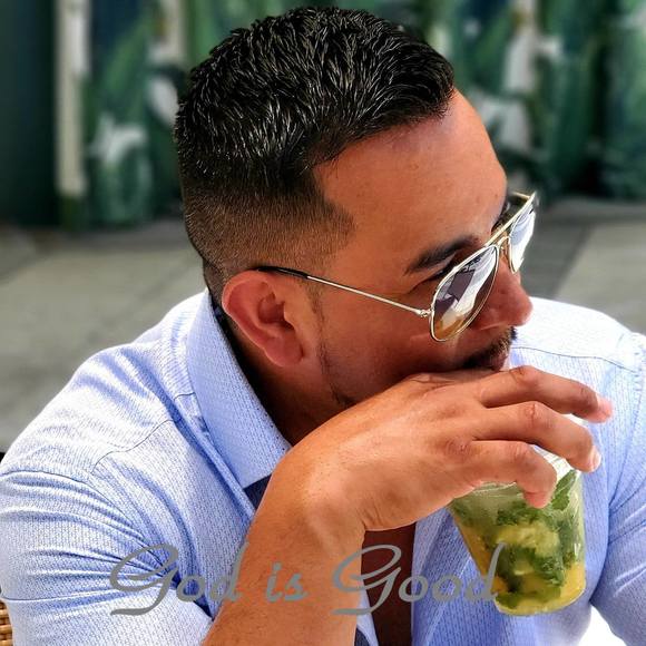 Profile Picture of Emmanuel Rojas (@rojasmanny915) on Poshmark