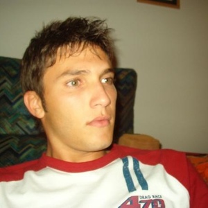 Profile Picture of Alberto Manente (@allbeerto) on Myspace