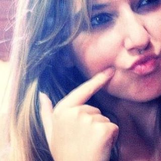 Profile Picture of Luanna Barcellos (@Luanna-Barcellos) on Facebook