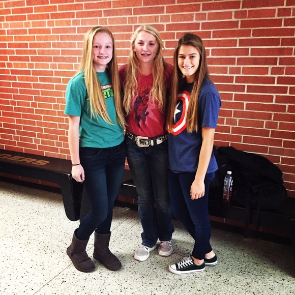 Profile Picture of Mikayla Paulson (@mikaylapaulson) on Poshmark