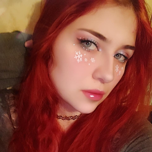 Profile Picture of Kimberlee Satterlee (@castingriot1997) on Poshmark