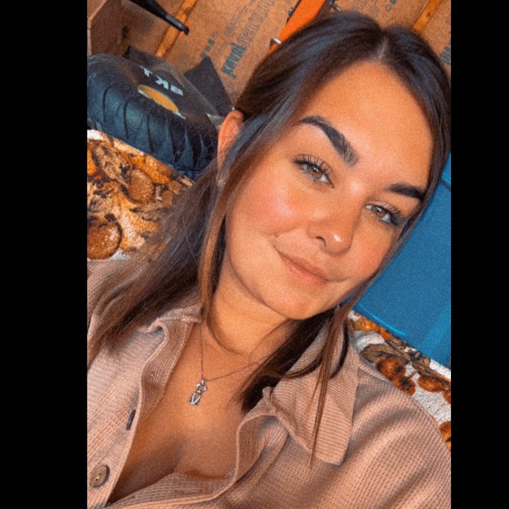 Profile Picture of Andrea Bloomfield (@andreabloomfield2) on Tiktok