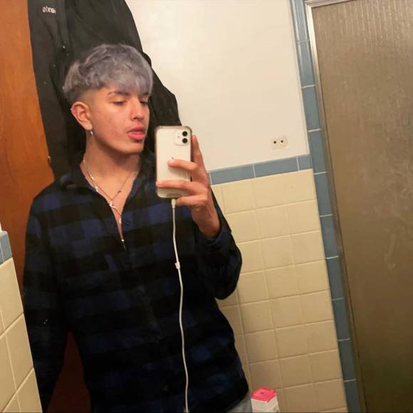 Profile Picture of Alexis Palomares (@alexis_adp) on Poshmark