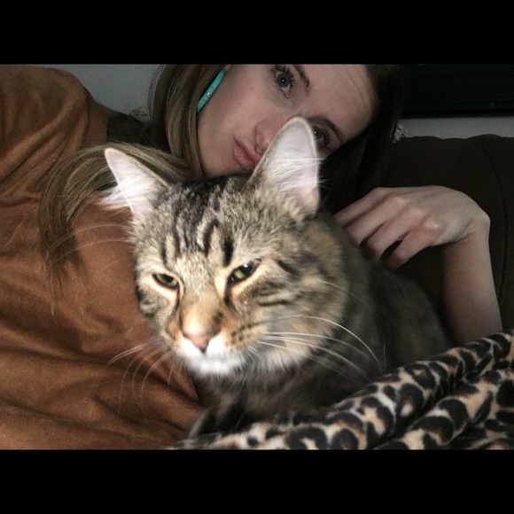 Profile Picture of Jordan Gonnering (@gonnej65) on Poshmark