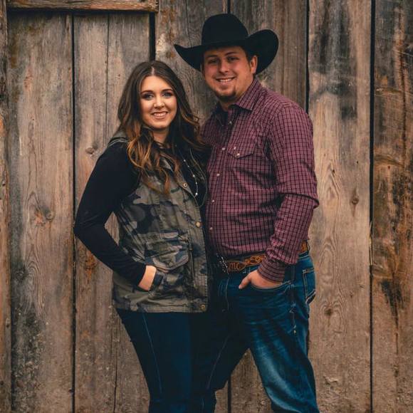 Profile Picture of Amanda Chambers (@amandafoley09) on Poshmark