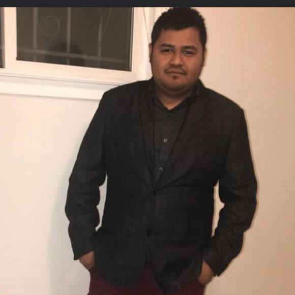 Profile Picture of Manuel Ferrel (@manuelferrel) on Poshmark