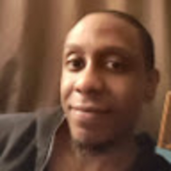 Profile Picture of Troy Rowe (@trowe1231) on Poshmark