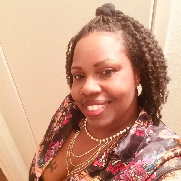 Profile Picture of A Dotson (@ashleydotson19) on Poshmark