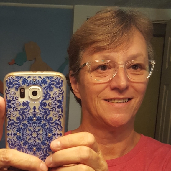 Profile Picture of Luann Mailman (@mustang1sal) on Poshmark