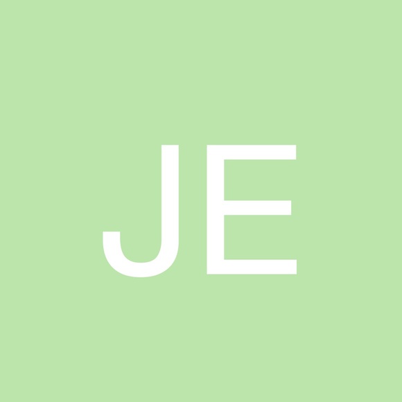 Profile Picture of Jordyn Eckard (@jordyneckard) on Poshmark