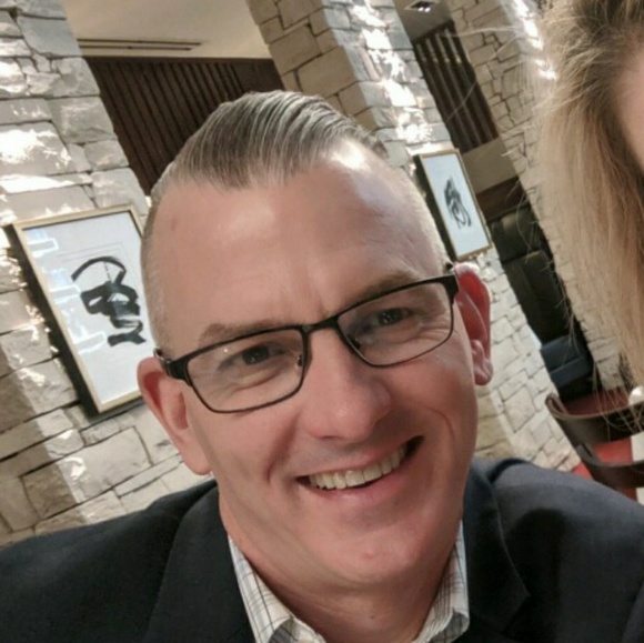 Mike Leitch - Poshmark Profile Picture of Mike Leitch (@ginandtonic737) on Poshmark