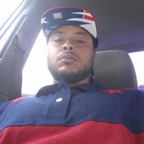 Profile Picture of Jordan Engleton (@jordanengleton) on Poshmark