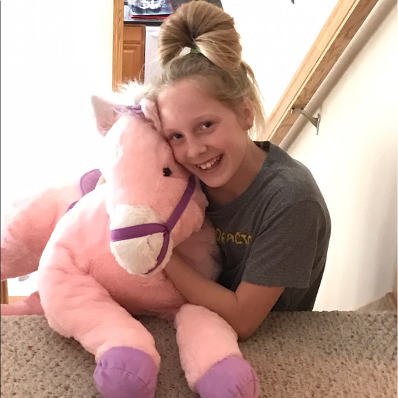 Profile Picture of Allison Faerber (@allisonfaerber) on Poshmark