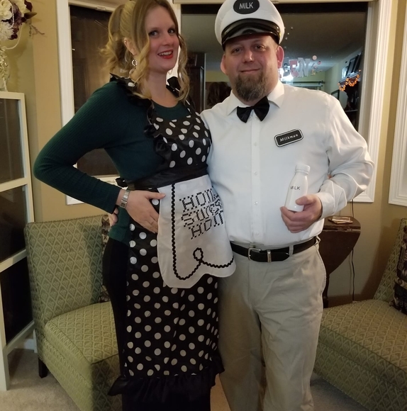 Profile Picture of Amber Malwitz (@ambermalwitz) on Poshmark