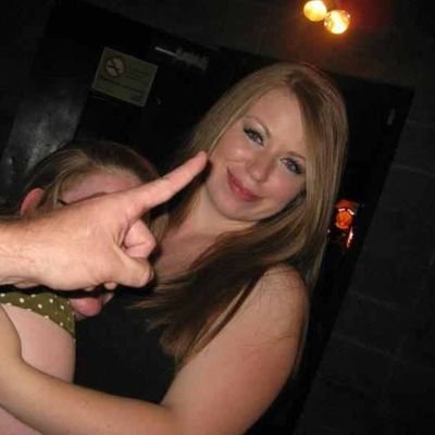 Profile Picture of Amber Thayer (@@akaAmbow) on Twitter