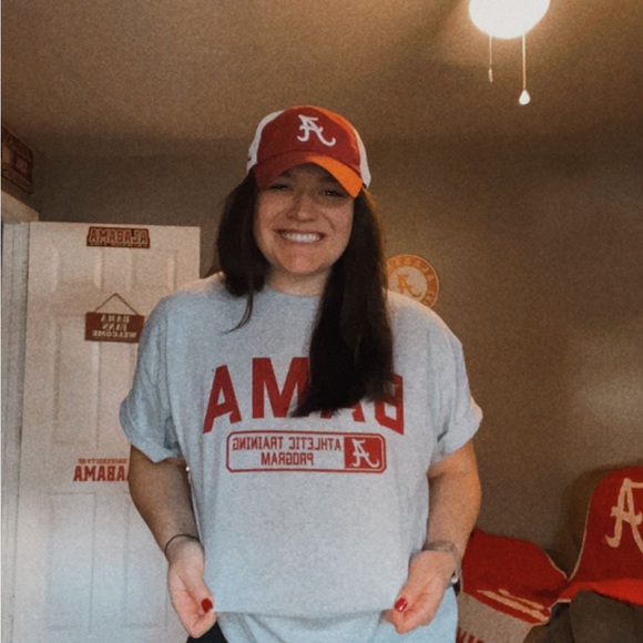 Profile Picture of Olivia Allrich (@livallrich12) on Poshmark