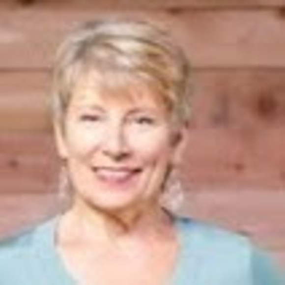 Profile Picture of Sandy Mcmanaway (@sandymcman1) on Poshmark