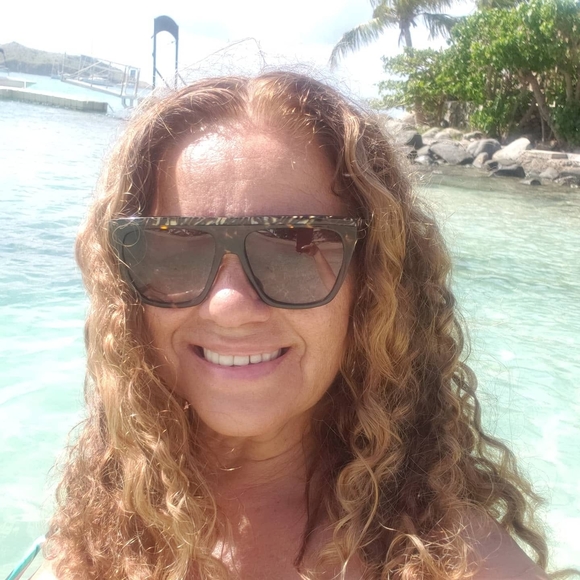 Profile Picture of Paula Matthews (@paula777111) on Poshmark