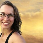 Profile Picture of Julia Go. Baby Loss Healing and Coaching (@grieveandgrow.space) on Instagram