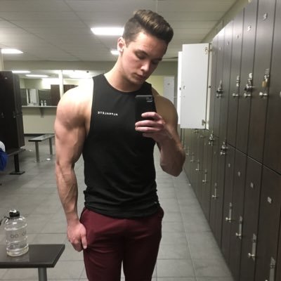 Profile Picture of Ryan Mohr (@ryan_mohr) on Twitter