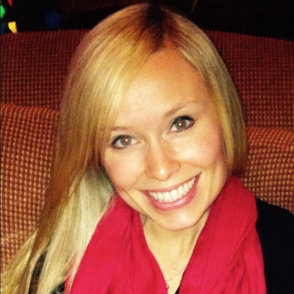 Profile Picture of Britni Tebbs (@bjones0462) on Poshmark