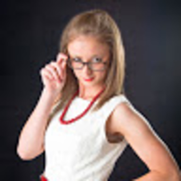 Britany Ederveen - Poshmark Profile Picture of Britany Ederveen (@britanyederveen) on Poshmark