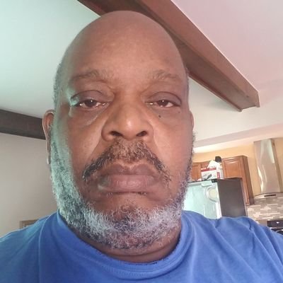Profile Picture of MICHAEL Ballenger (@MICHAEL89242283) on Twitter