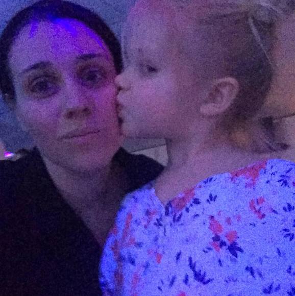 Laura Gates - Poshmark Profile Picture of Laura Gates (@laura_gts) on Poshmark