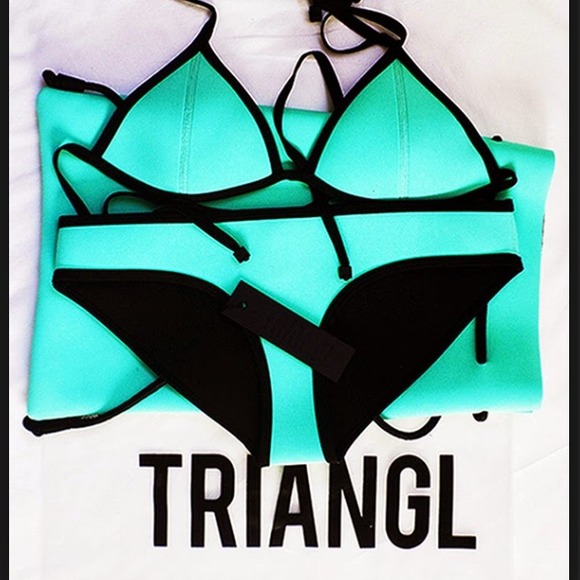 Profile Picture of Amanda Wagner (@amandawagner94) on Poshmark