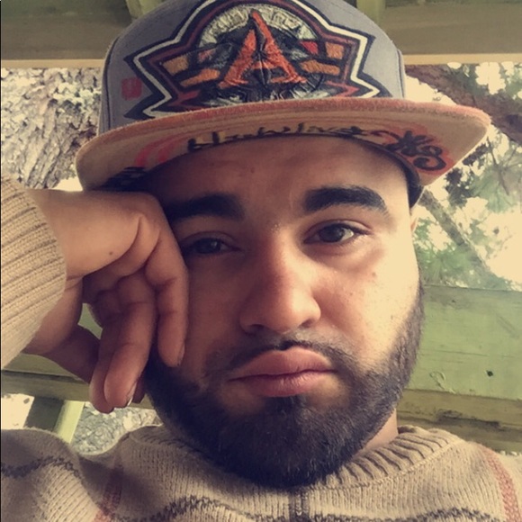 Profile Picture of Cesar Abarca (@elpicasso995) on Poshmark