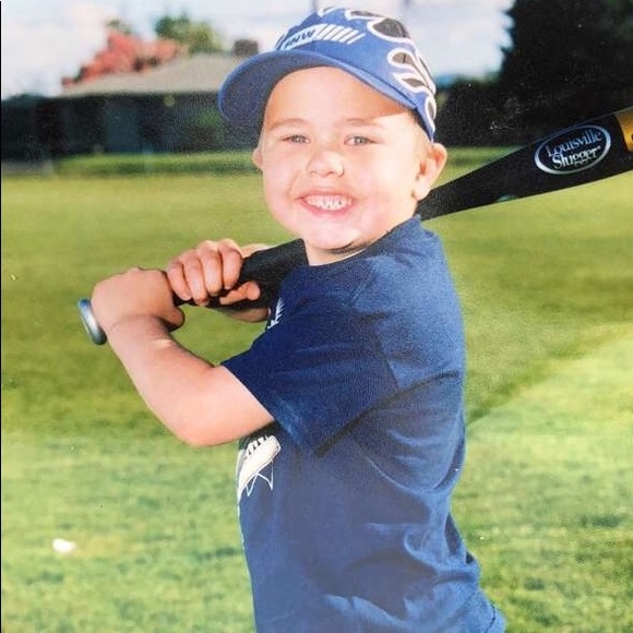 Profile Picture of Anthony Cuevas (@tonytons) on Poshmark