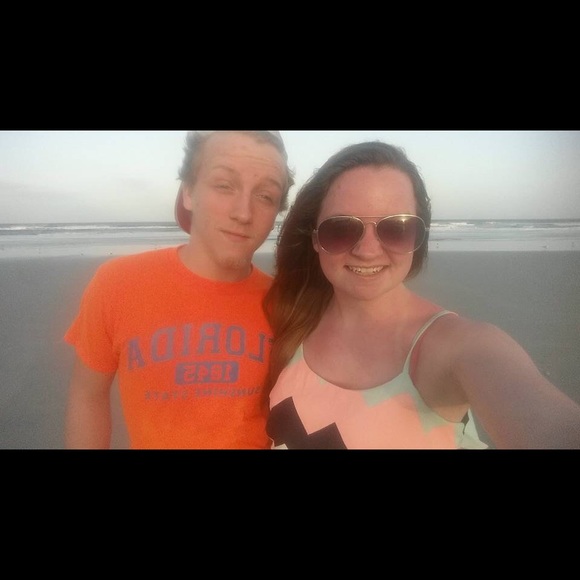 Profile Picture of Brandon Peardon (@bpeardon97) on Poshmark