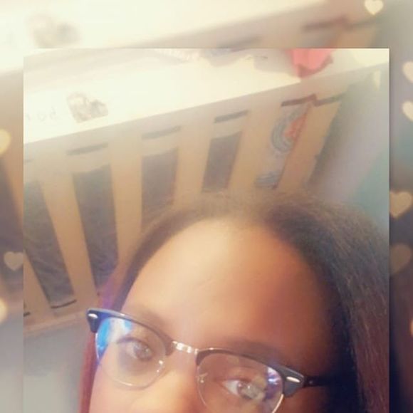 Profile Picture of Monet Pratcher (@lovingtiana) on Poshmark