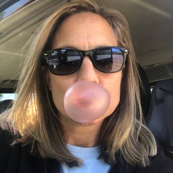 Profile Picture of Michelle Thebert (@michellethebert) on Poshmark
