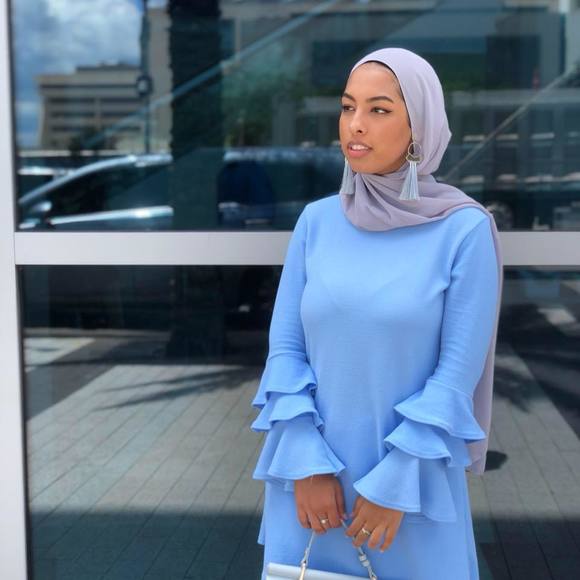Profile Picture of Sahar Abusalem (@saharabu) on Poshmark
