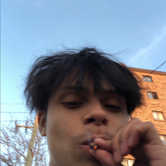 Profile Picture of Matthew Ruiz (@ruizmatthew591) on Poshmark