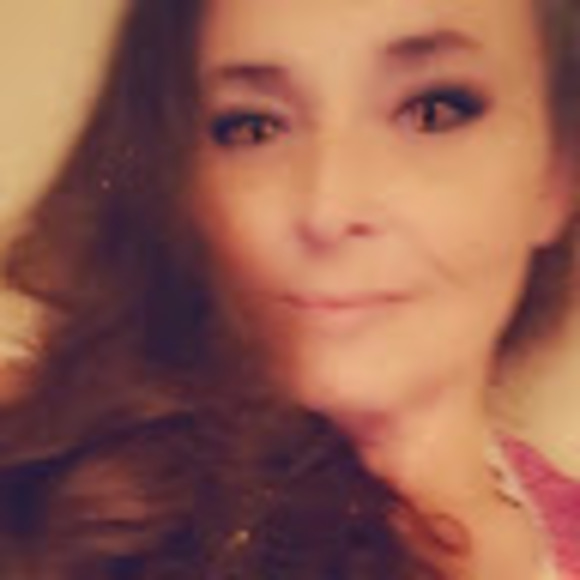 Profile Picture of Tammy Delph (@tammy_delph) on Poshmark