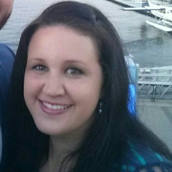 Profile Picture of Megan Tucek (@mtucek) on Poshmark