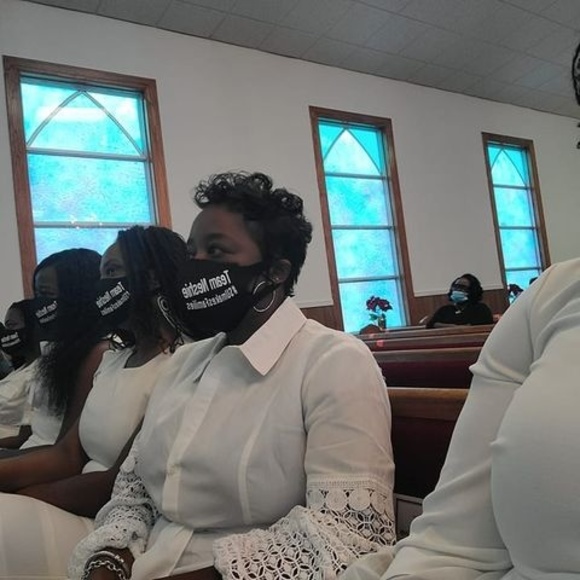 Profile Picture of Correen Sanders (@ccr19892002) on Poshmark