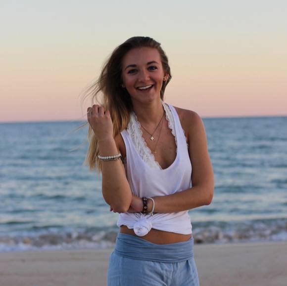 Profile Picture of Allison Beaty (@adbpenguin) on Poshmark