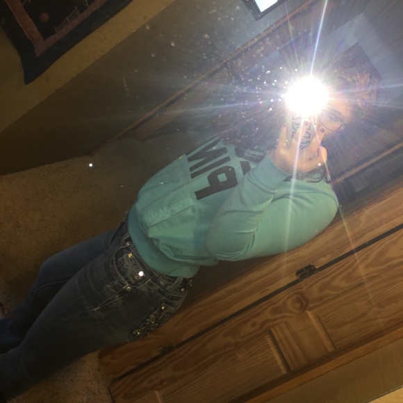 Profile Picture of Emma Burkholder (@emmalea26) on Poshmark