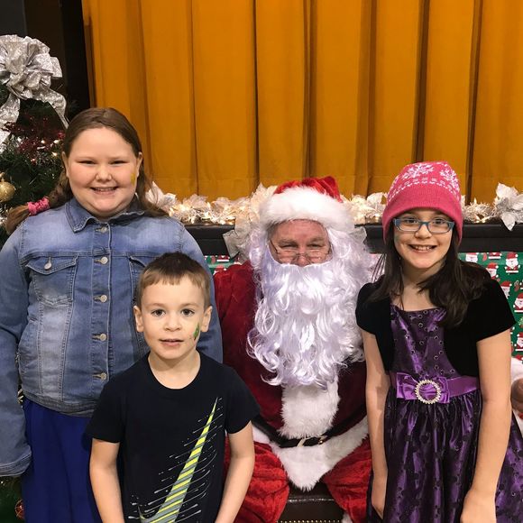 Profile Picture of Becky Bierer (@beckypie2001) on Poshmark