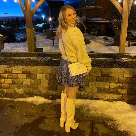 Profile Picture of Kelsie Hudkins (@k_hudkins) on Poshmark